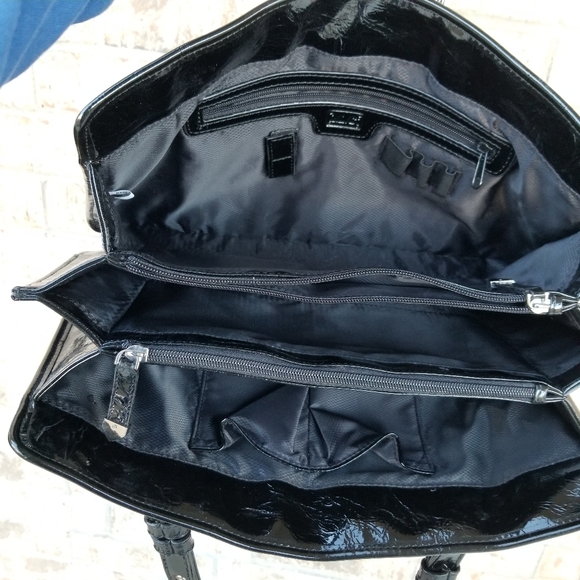 M. C. Marc Chantel Black Patent Croc Embossed Satchel Shoulder Bag Purse (15x9) - Picture 7 of 8